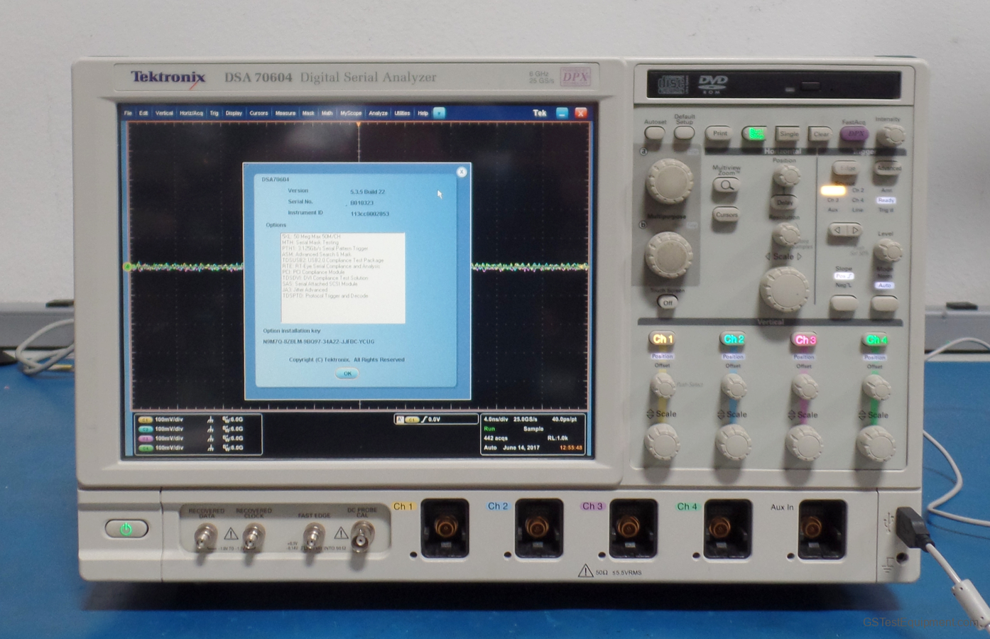 Tektronix DSA70604 Oscilloscopes - front view