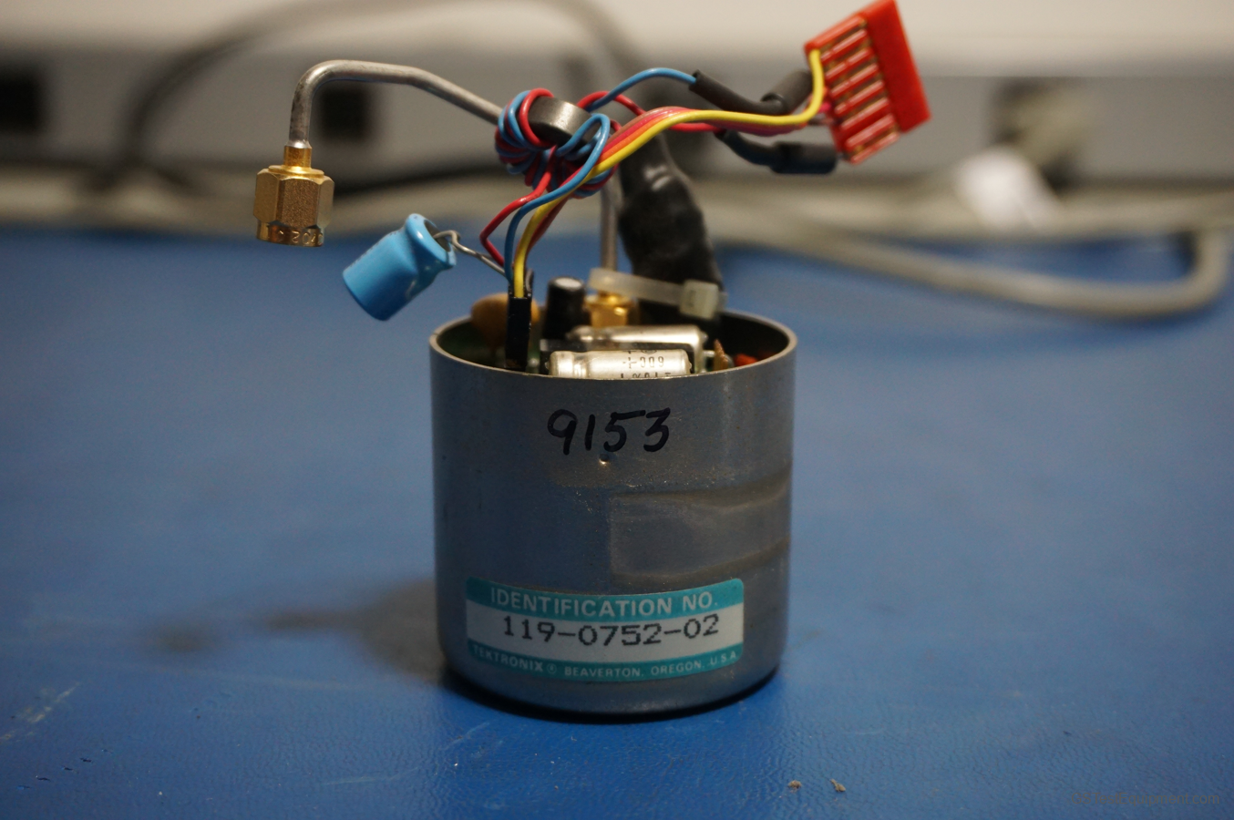 Tektronix 119-0752-02 YIG Oscillator - front view