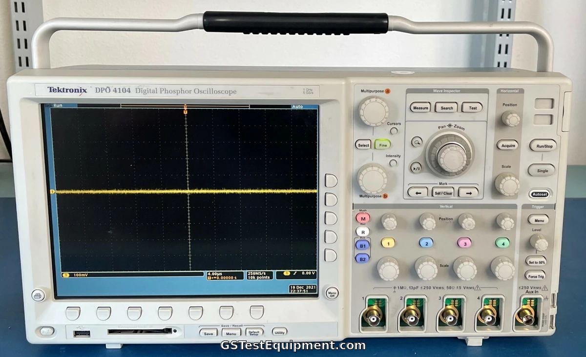 Tektronix DPO4104 - main view