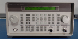 HP Agilent 8648C Synthesized RF Signal Generator, 9 kHz - 3200 MHz 