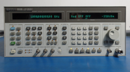 Signal Generator 252 kHz - 1 GHz