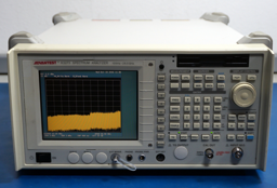 R3273 Spectrum Analyzer 100 Hz -26.5GHz 