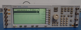 HP Agilent E4432B ESG-D Series Digital RF Signal Generator, 3 GHz