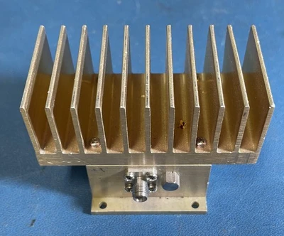 Keysight  Narrow Band Medium Power Amplifier 20MHz-1000MHz 15dB RF Amplifier